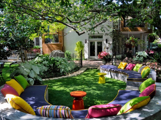 Lovely and Colorful Garden Retreat by Harold Leidner Company – Landscape Architects